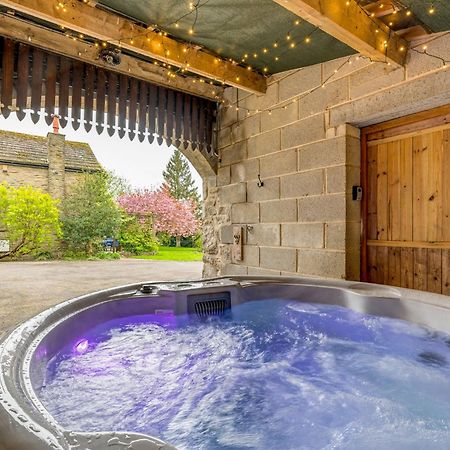 Central Malham Wellbeing Escape Hot Tub & Studio Luaran gambar