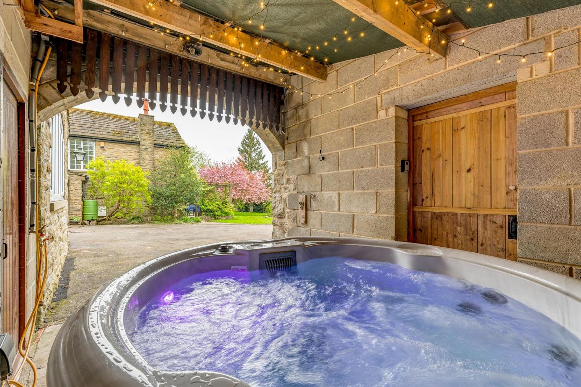 Central Malham Wellbeing Escape Hot Tub & Studio Luaran gambar