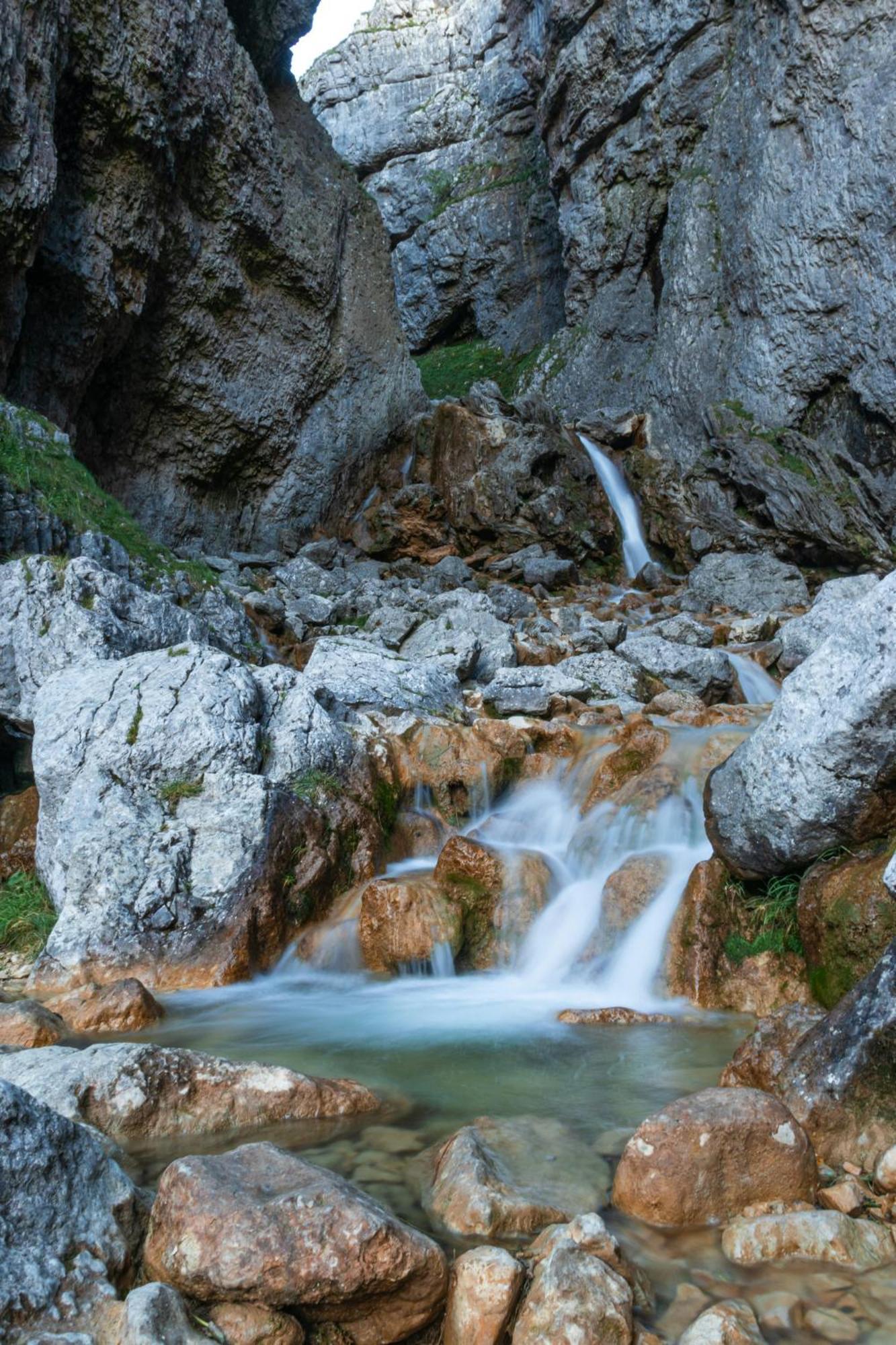 Central Malham Wellbeing Escape Hot Tub & Studio Luaran gambar